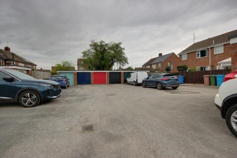 1 Garage &amp; Parking A