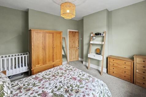 2 bed, 1 bath Terraced in Manchester - Photo 13