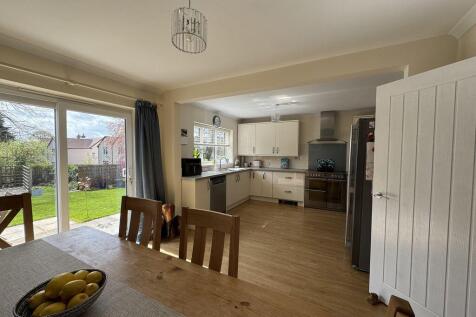 Dining/Kitchen