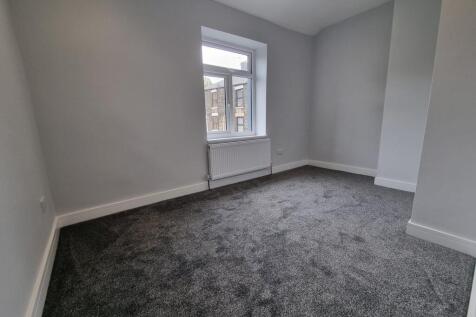 Walkers Lane, Springhead, Oldham photo 5