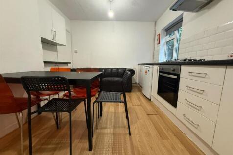 Heath Hill Avenue photo 2