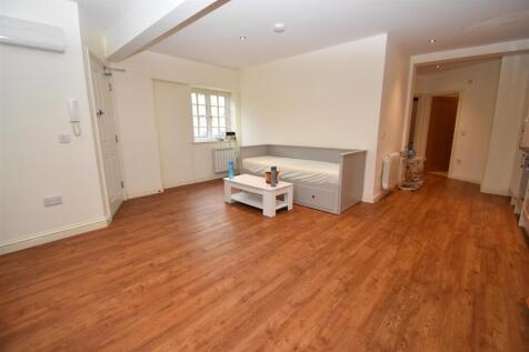 Spitalgate Lane , Cirencester photo 2