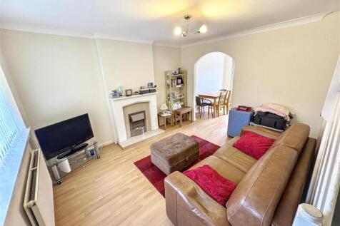 Living area (3).jpg