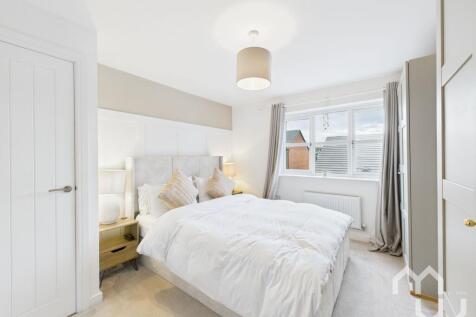 Master Bedroom with En