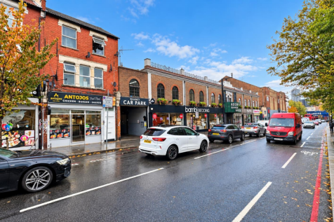 1-bed flat on 109 Bruce Grove, Tottenham, London, £1,500/mo