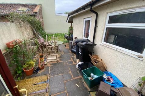 Garden to Rear 