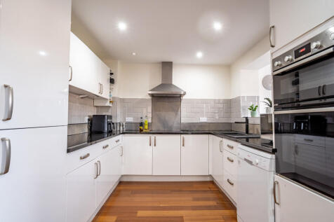 dorrington close_...