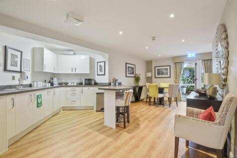 05-b87aGCMCS - 21 Landmark Place - Comm Lounge 2 O