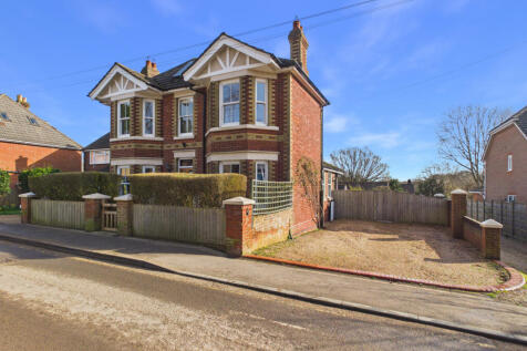 4 Bedroom Detached Period House for Sale