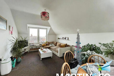 f3bd9296-WhatsApp...