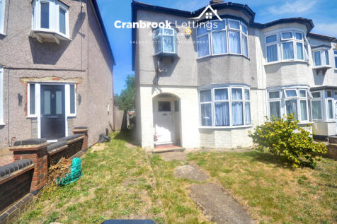Three bedroom semi-detached house for sale Hamilt