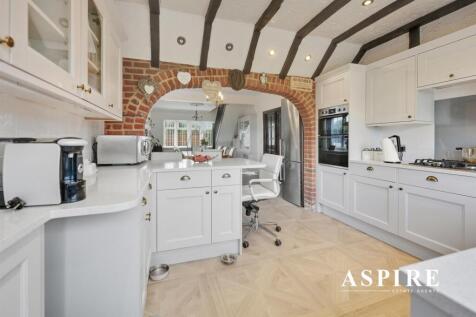 Aspire Estate Agents3.jpg