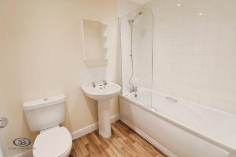 2-bed flat on Hightown Apartments, Flag Lane, Crewe, £625/mo