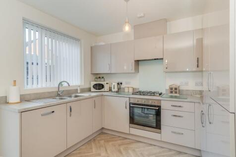 KITCHEN, DINER AND LIVING ROOM