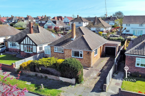 Frinton-on-sea, CO13 - property photo