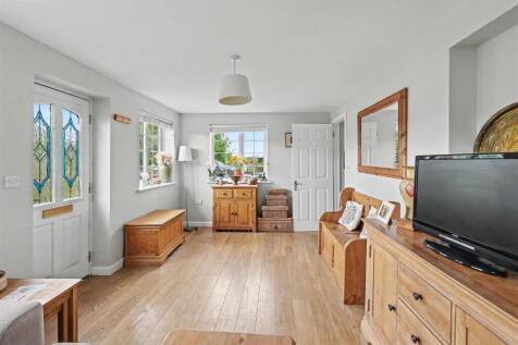 Family Room b.jpg