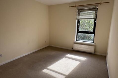 Durward Court, Glasgow photo 3