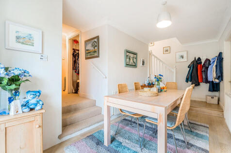 1349747-5-68bc51a...