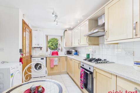 2 Barn Court Church Street, Broseley photo 3