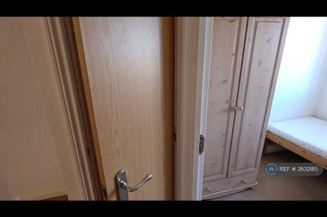 Additional Upstairs Storage Cupboard