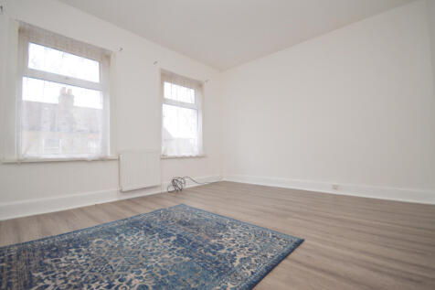 4 Bedroom Terraced House to rent