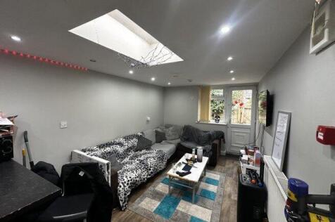 merthyr-street-cf24-4jl-1054444