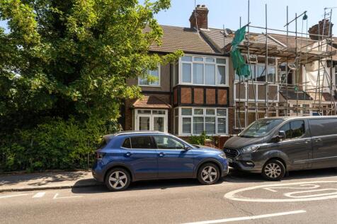 Winchester Road, E4