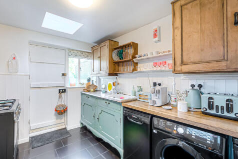 5 Arun Street    ...