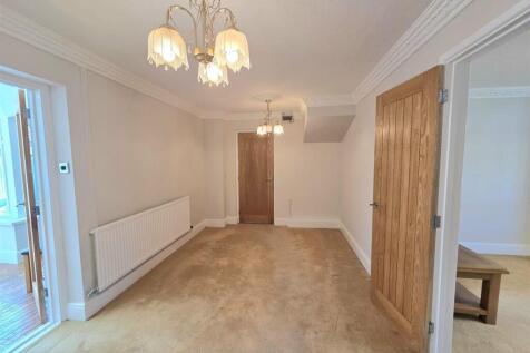 WhatsApp Image 2025-07-10 at 15.18.48 (1).jpeg