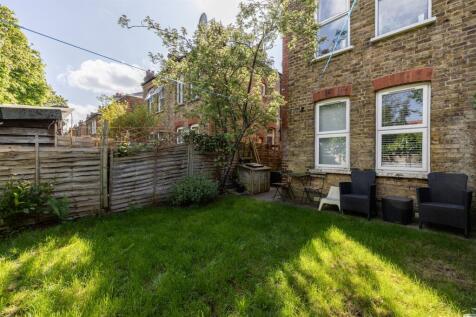 Brettenham Road, E17