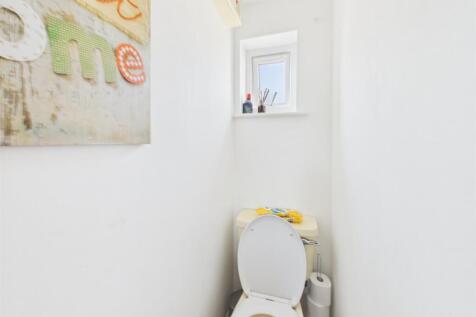 Cheshire Close, Lutterworth photo 4