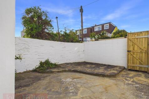 CAM02534G0-PR0667-STILL014.jpg