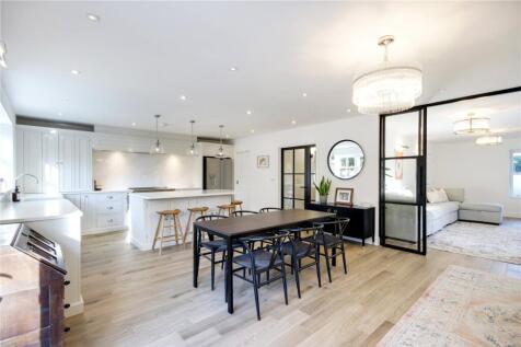 Kitchen/Dining Rm