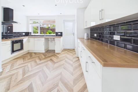 Kitchen/Dining Ar...