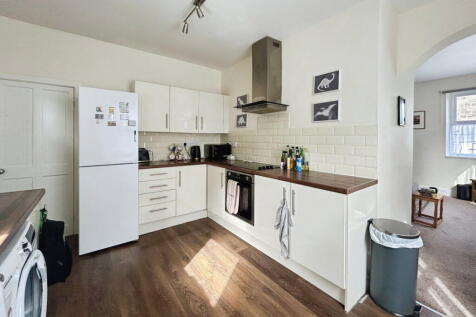 Halifax Road, Cross Roads, Keighley, BD22 9DH photo 5