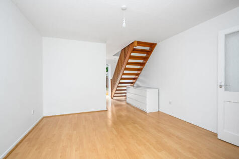 Rivernook Close, Walton-on-Thames photo 4