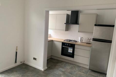28 Westleigh Street, Manchester. M9 4EF photo 4