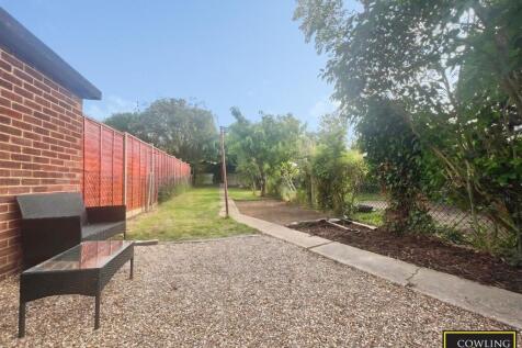 PRIVATE REAR GARDEN