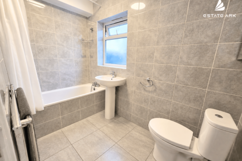 First Floor Flat, Asplins Road, Tottenham, Haringey, London photo 5