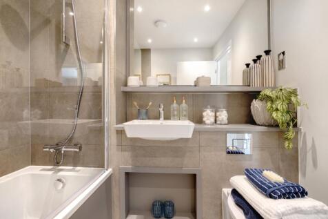 Kingsley Park - Plot 9 The Holly - Main Bathroom