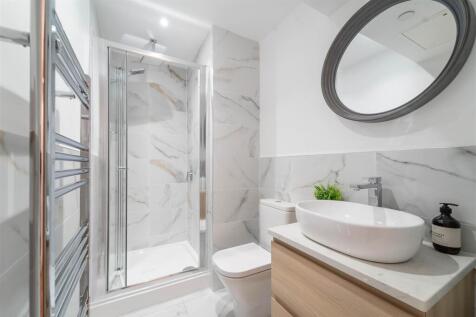 Centurion Apt 18-01.jpg