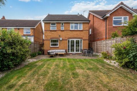 16 Glaston Drive_14.jpg
