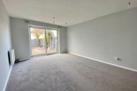 Elsdon Close, Whitwick, LE67 photo 3
