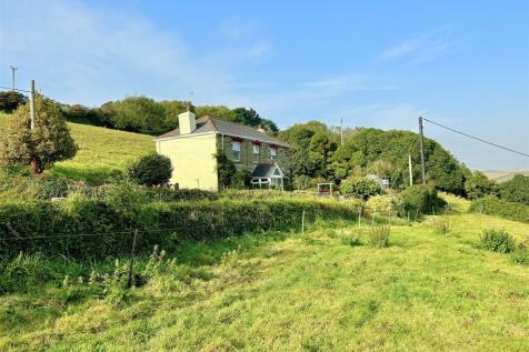 FARMHOUSE &amp; MEADOW