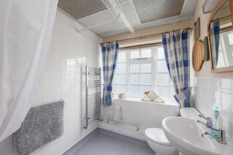 Woodbine Cottage Wetroom.jpg