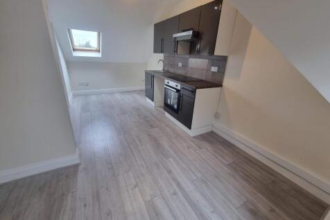 Watford Way, Hendon, Barnet, London photo 2