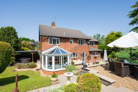How Caple Avenue-...