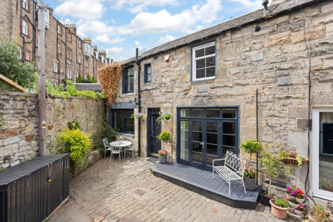 8 Dean Park Mews 01