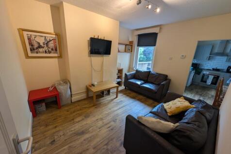 3-bed house on Bulk Road, Lancaster, £1,755/mo
