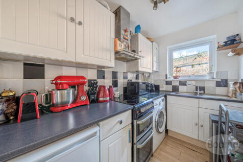 931b0eb0-4b8b-40b...